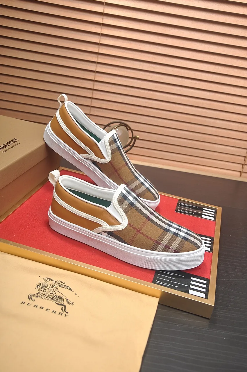 Men's shoes 💰400💶【Burberry】Classic low-top sneakers｜Imported cowhide with classic plaid fabric｜Sheepskin lining｜Original outsole｜Fine workmanship and comfortable to wear Size: 38-44 (customized at 45)